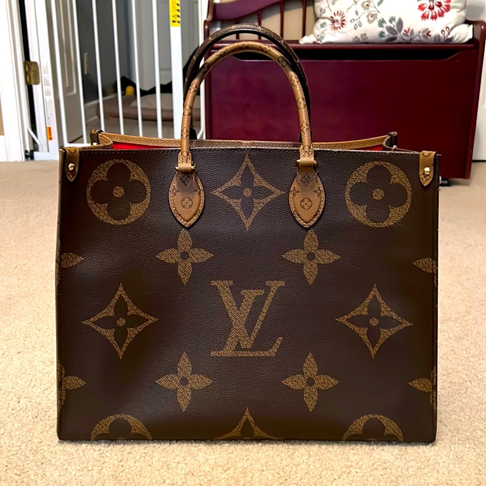 Louis Vuitton OnTheGo GM tote